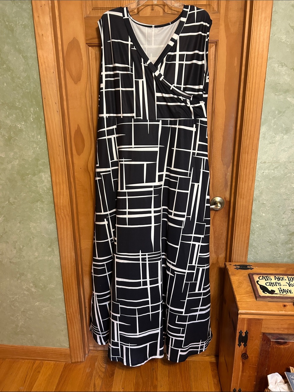 Women’s Maxi Dress Crisscross Top Sleeveless Size 3XL Like New Very Dark Blue